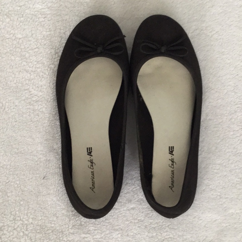 American eagle black thin bow flats